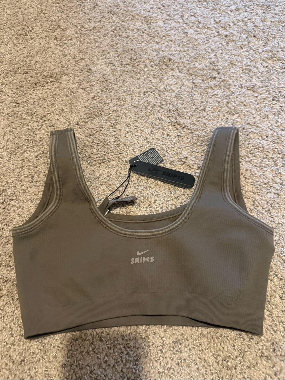 Nike Skims Seamless Scoop-Neck Bra- NWT